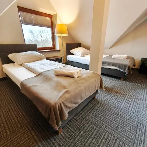 Route One - Restauracja & Pokoje Hotelowe, hotel v destinaci Zgierz