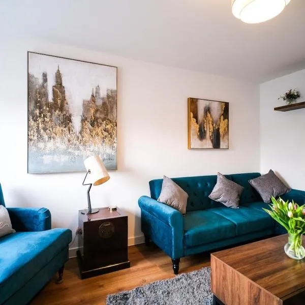 Stunning 3 Bed Home in Somerset with 2 Parking Spaces, hotel in Wells