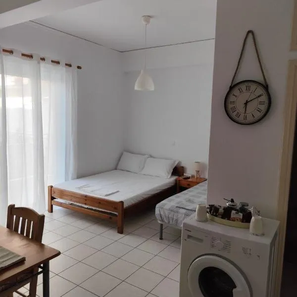Martheo Studios 1, hotel in Mytilene