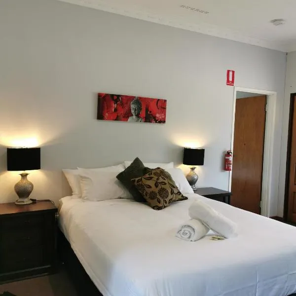 Lake Clifton Tavern and Motel, hotel in Lake Clifton