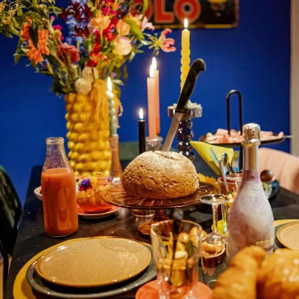 Sfeervolle B&B in de Voerstreek Lo-Ghis - met Zwembad, hotel v destinaci Voeren