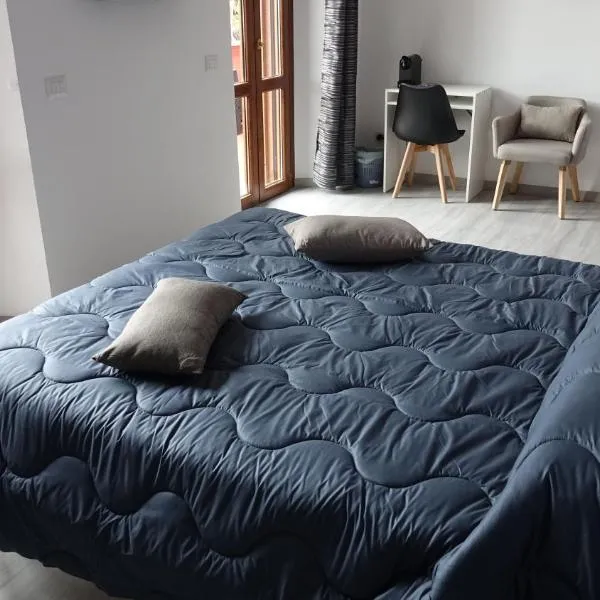 Podere Monfalcone guest house, hotel v destinaci Fiumicino