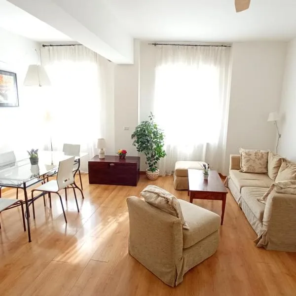 La Loggia Rooms, hotel v destinaci Ascoli Piceno
