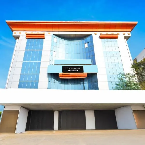Super Townhouse Ameerpet Balkampet Road, hotel v destinaci Ameerpet
