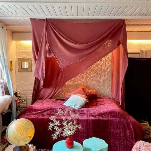 Hübsche Wohnung mit Gartennutzung, hotel in Grevenbroich