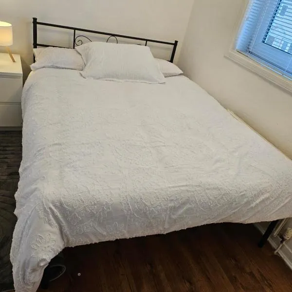 Double room available、リビングストンのホテル
