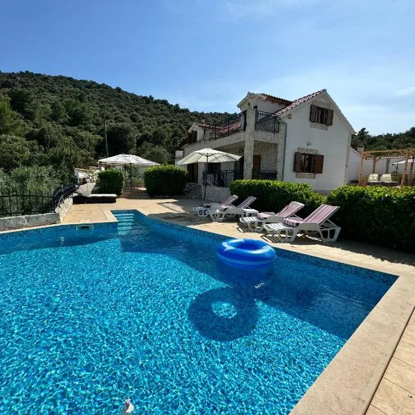 Kristal House, hotel in Vinišće