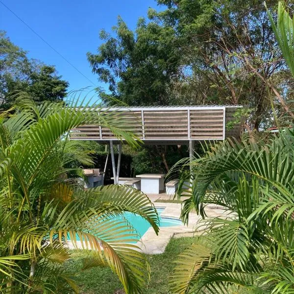 Kite Bungalow Bahia Salinas, hotel v destinaci La Cruz