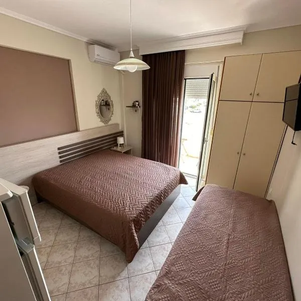 Studio Margarita, hotel in Nea Plagia
