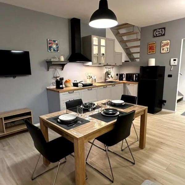 Holiday Home IL PONTILE, hotell sihtkohas Gravedona ed Uniti