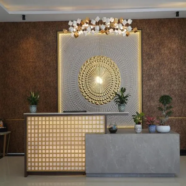 Hotel Nimantrana, viešbutis mieste Noida