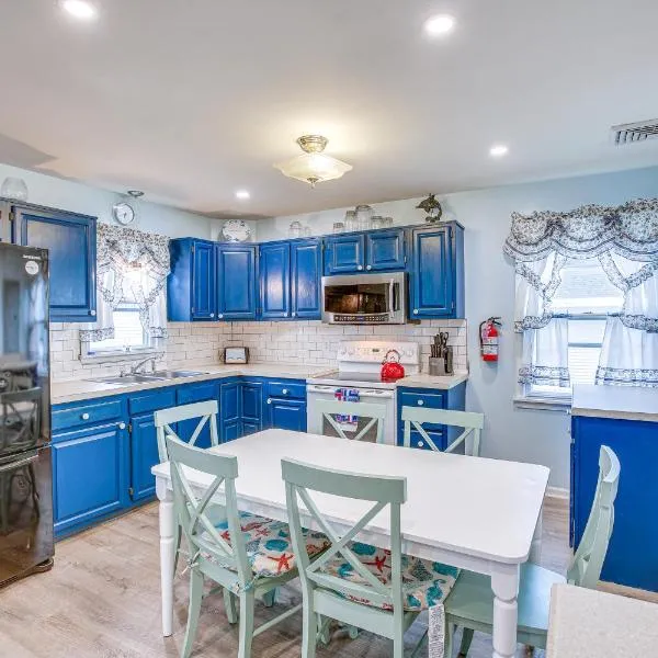 Beach House w/ Private Pool in North Wildwood, hotel in North Wildwood