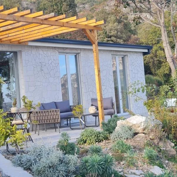 Sunrise Lodge, hotel v destinaci Dapčevići