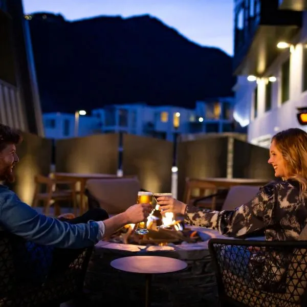 Holiday Inn Express & Suites Queenstown by IHG, ξενοδοχείο στο Κουινστάουν