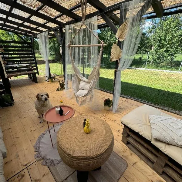 Tiny House v Balijském stylu v srdci Slovácka, hotel a Uherský Ostroh