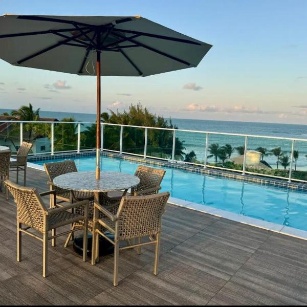 Nixxus Luxo e requinte á 50 m do mar e próximo as piscinas Naturais