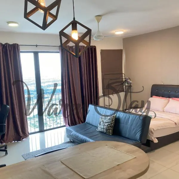 Warm Stay at Trefoil, hotel v destinaci Setia Alam