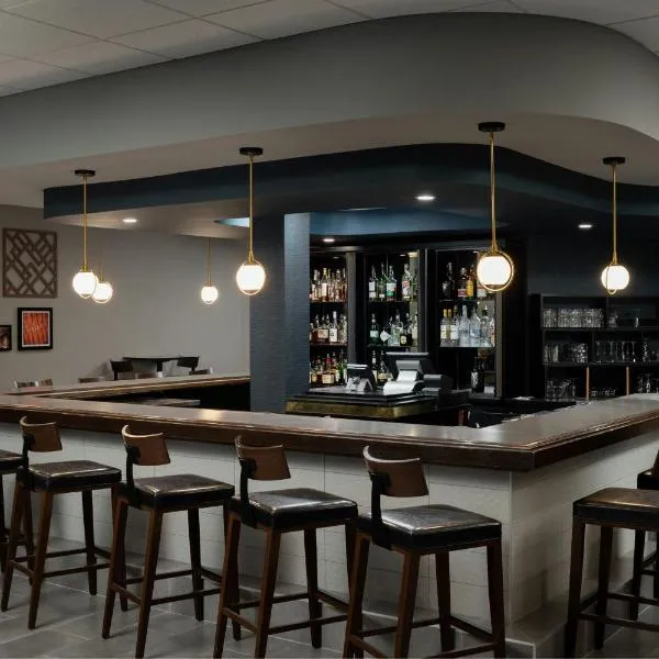 Four Points by Sheraton Milwaukee North Shore, готель у місті Brown Deer