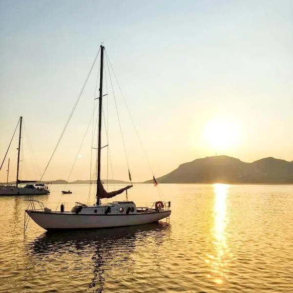 stlocavoile 2, Seuls à bord d un voilier dans le golfe, hotel en Porto Vecchio