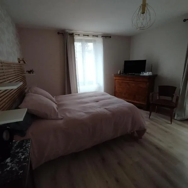 Chambre d'hôte La Suite Domaine du Bagnerot, hotel em La Chapelle-aux-Bois
