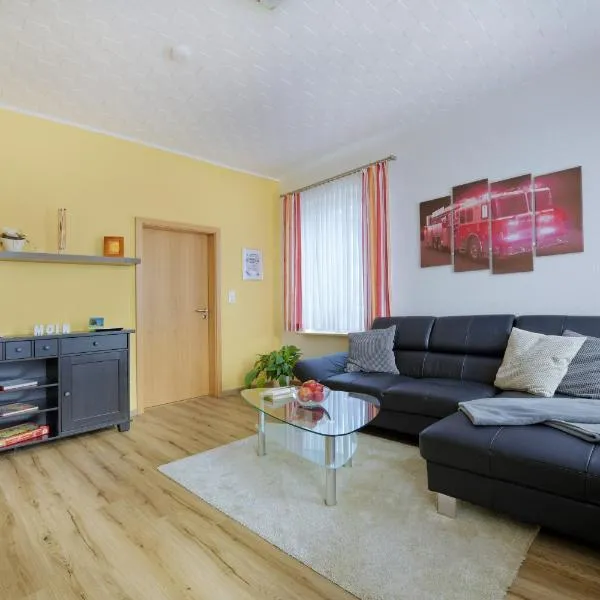 Moderne Fewo "Feuerwache" direkt am Elbdeich bei Moldenhauer, hotel in Twielenfleth