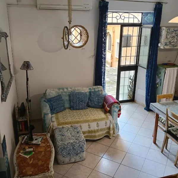 Little art house, hotel v destinaci Gaeta