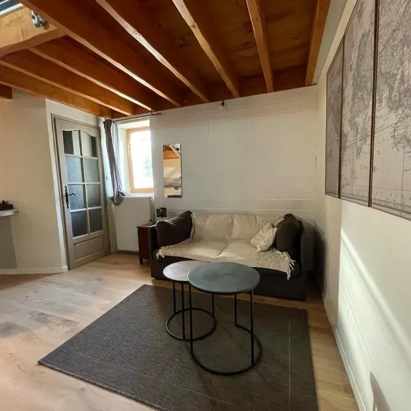 Charmant studio indépendant, hotel in Oinville-sur-Montcient