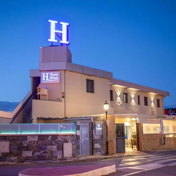 Hostal Rosario Galindo, hotel v destinaci Cúllar-Vega