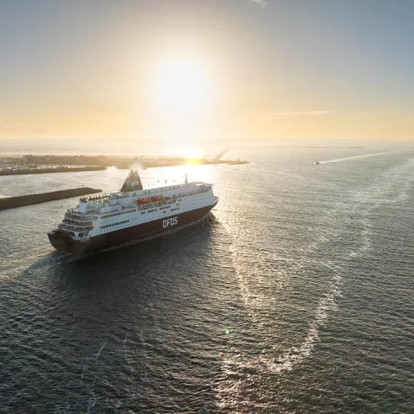 DFDS Ferry - Amsterdam to Newcastle, hotel v destinaci IJmuiden