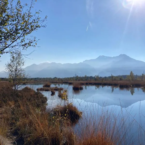 Ferienhaus Auszeit, khách sạn ở Grabenstätt