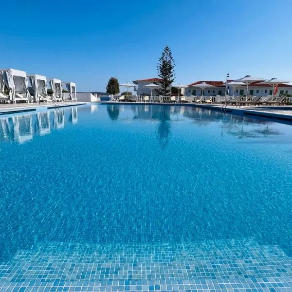 Sirenes Beach Resort, hotel v destinaci Samos