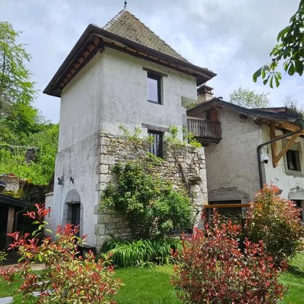 Domaine des moulins - La tour et son spa - petit déjeuner en option, hotel v destinaci Villy-le-Bouveret