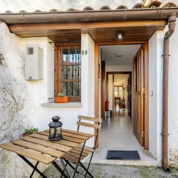 La Celada, una casina con encanto Selnatur, hotel in Celorio