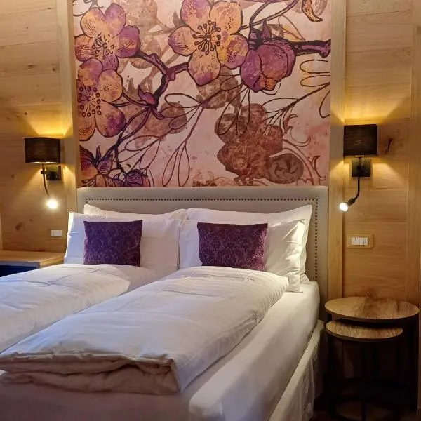 Albergo Majorka, hotel v destinaci Canazei