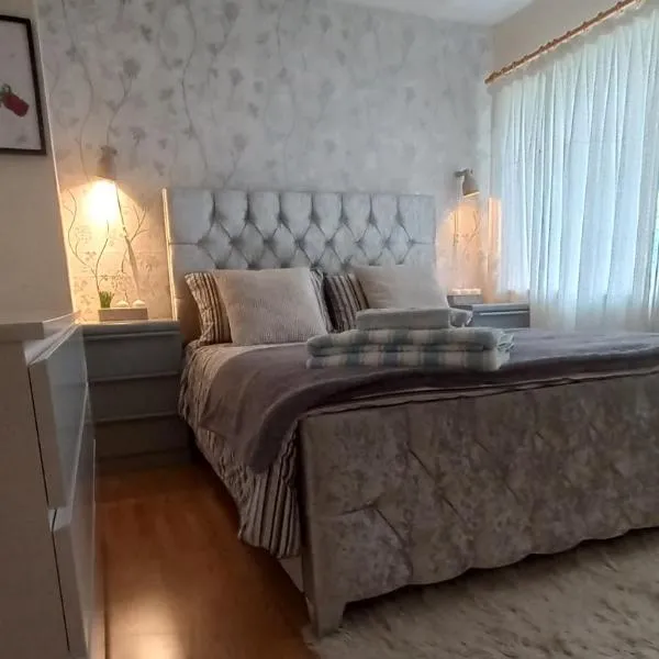 Cosy Bedroom Ensuite, hotel v destinaci Croydon