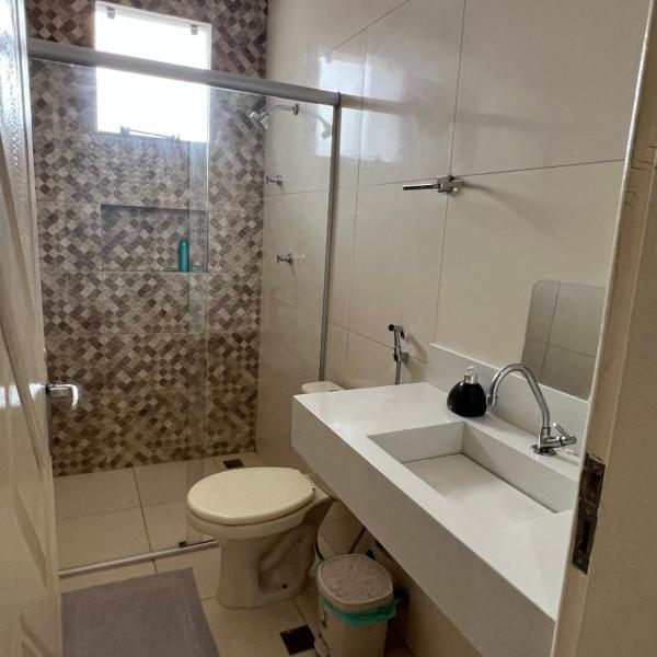 Quarto com banheiro privado em casa de família 15km de Belém - Foto 3