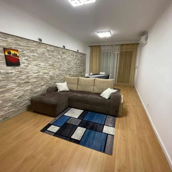Grande apartamento a 14 km de Lisboa、Laranjeiroのホテル