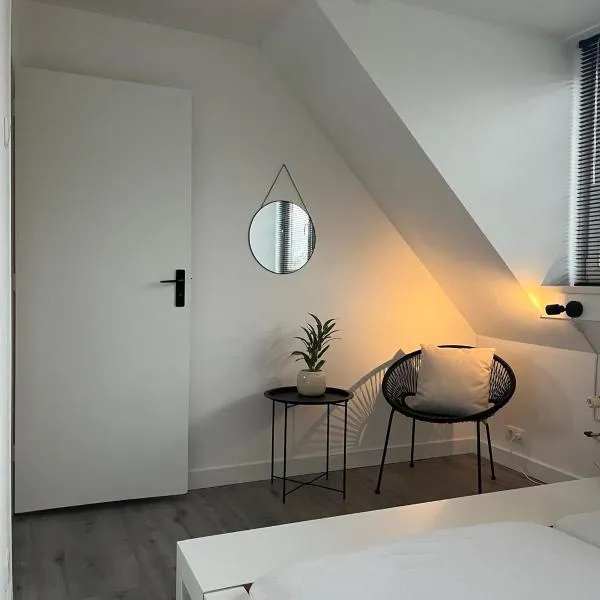 Cozy 2 bedroom apartment, hotel in Maarssen