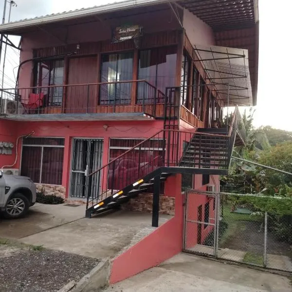 Surá House Corcovado Habitación Big with AC, hotel v destinaci Puerto Jiménez