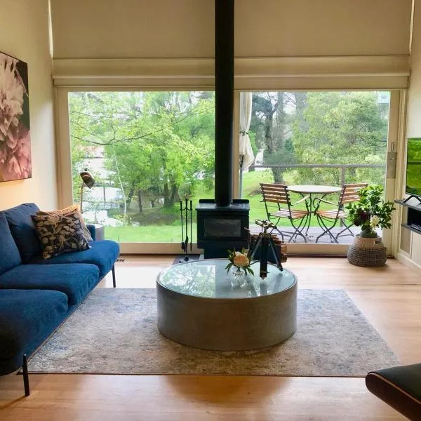Daylesford Lake Villa1 Lake Frontage pet friendly, hotel v destinaci Daylesford