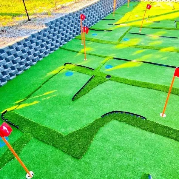 Mini Golf Getaway, хотел в Aratula