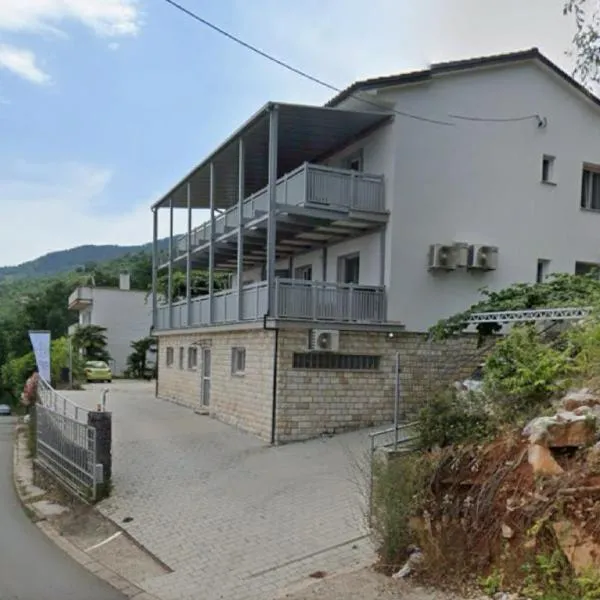 Apartmani Lovransko Blago Zvonimir, hotel di Lovran