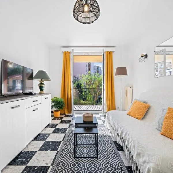 LE STELLA - Central - Terrasse - Parking privé - Wifi – hotel w mieście Roquebrune-Cap-Martin