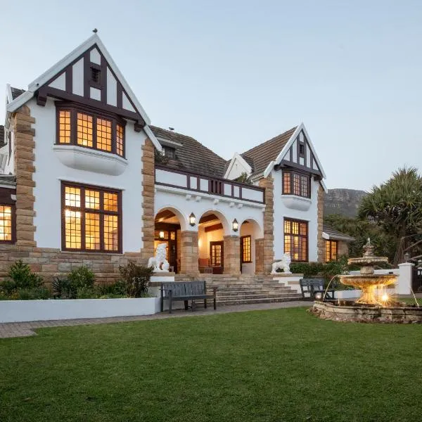 St James Guest Houses, hotel in Kalk Bay