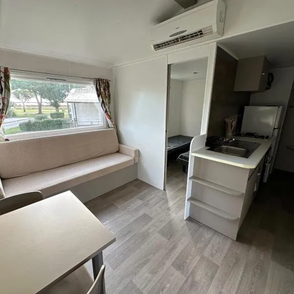 Bungalow 4-6 personnes, hotel v destinácii Lattes