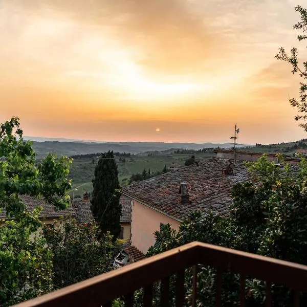 Golden Hour Apartment in Panzano, hótel í Panzano