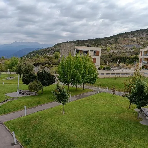 Sky, golf y senderismo, hotel v destinaci Sabiñánigo