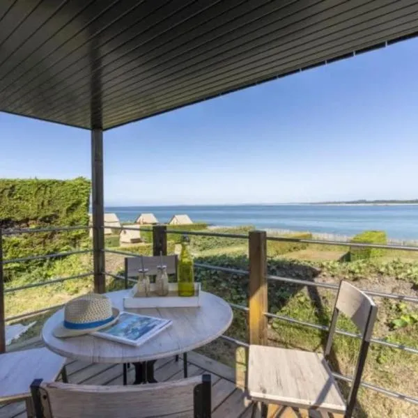 Slow Village Breizh Légendes – hotel w mieście Plounéour-Trez