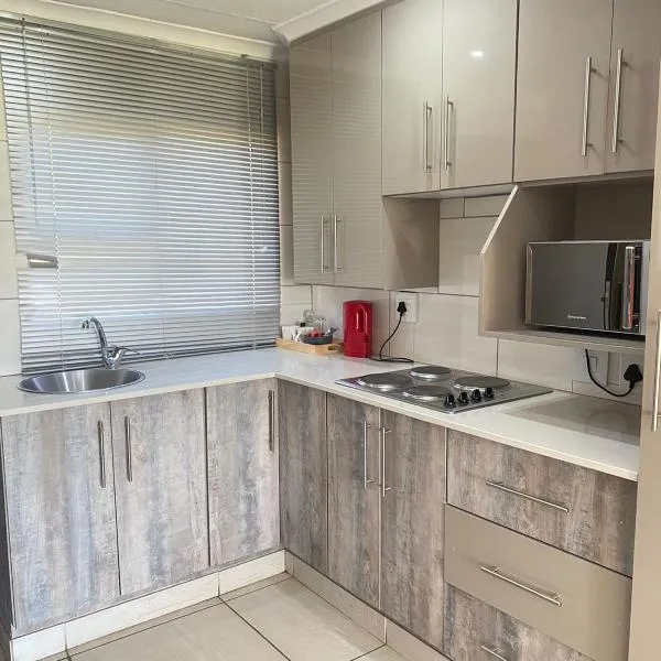 THABAKGOLO GUEST HOUSE, hotel a Ga-Manapane