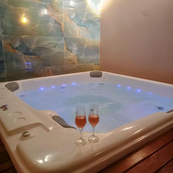 "Prainha Flats" com Jacuzzi e Piscina